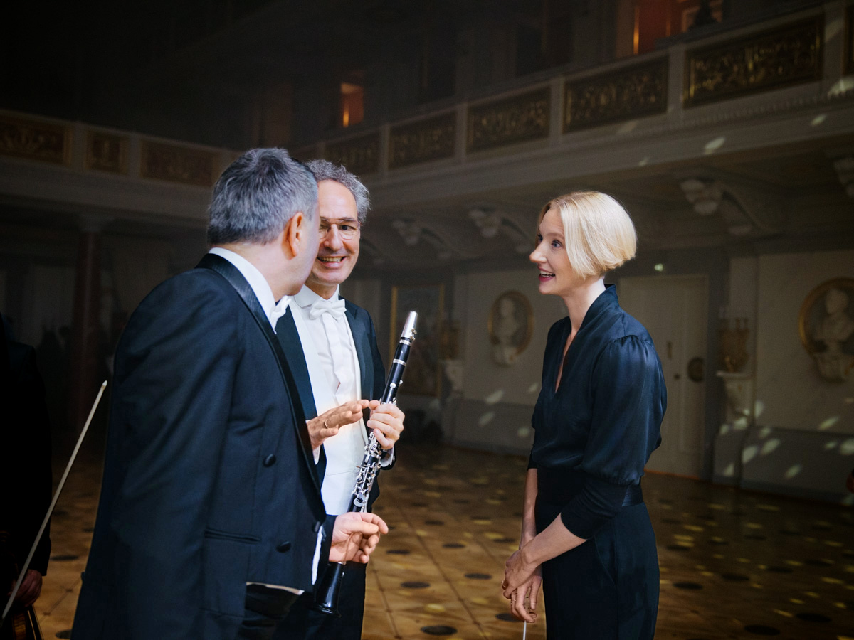 Joana Mallwitz im Gespräch mit Musikern des Konzerthausorchesters