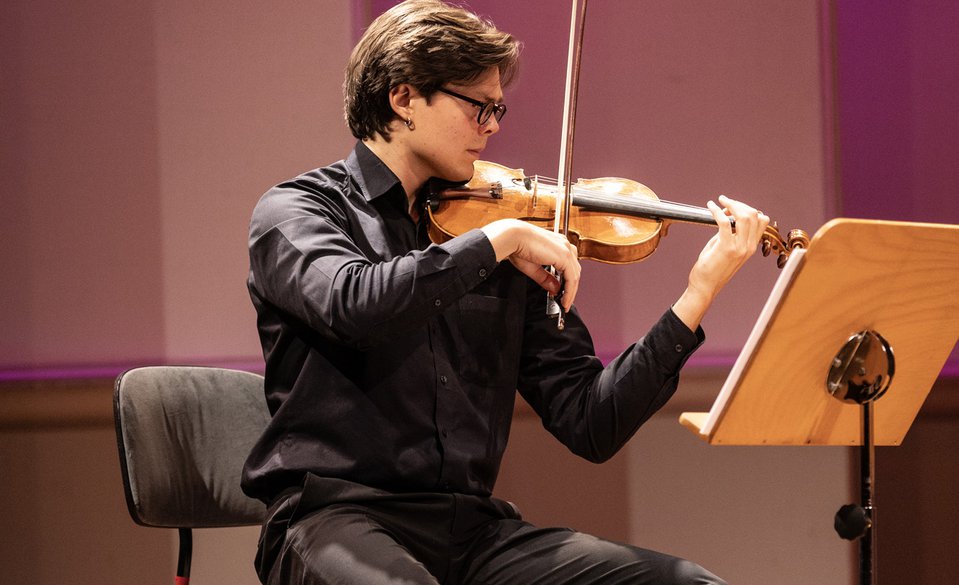 Akademist Noah Klein spielt am Tag der offenen Tür Streichquartett